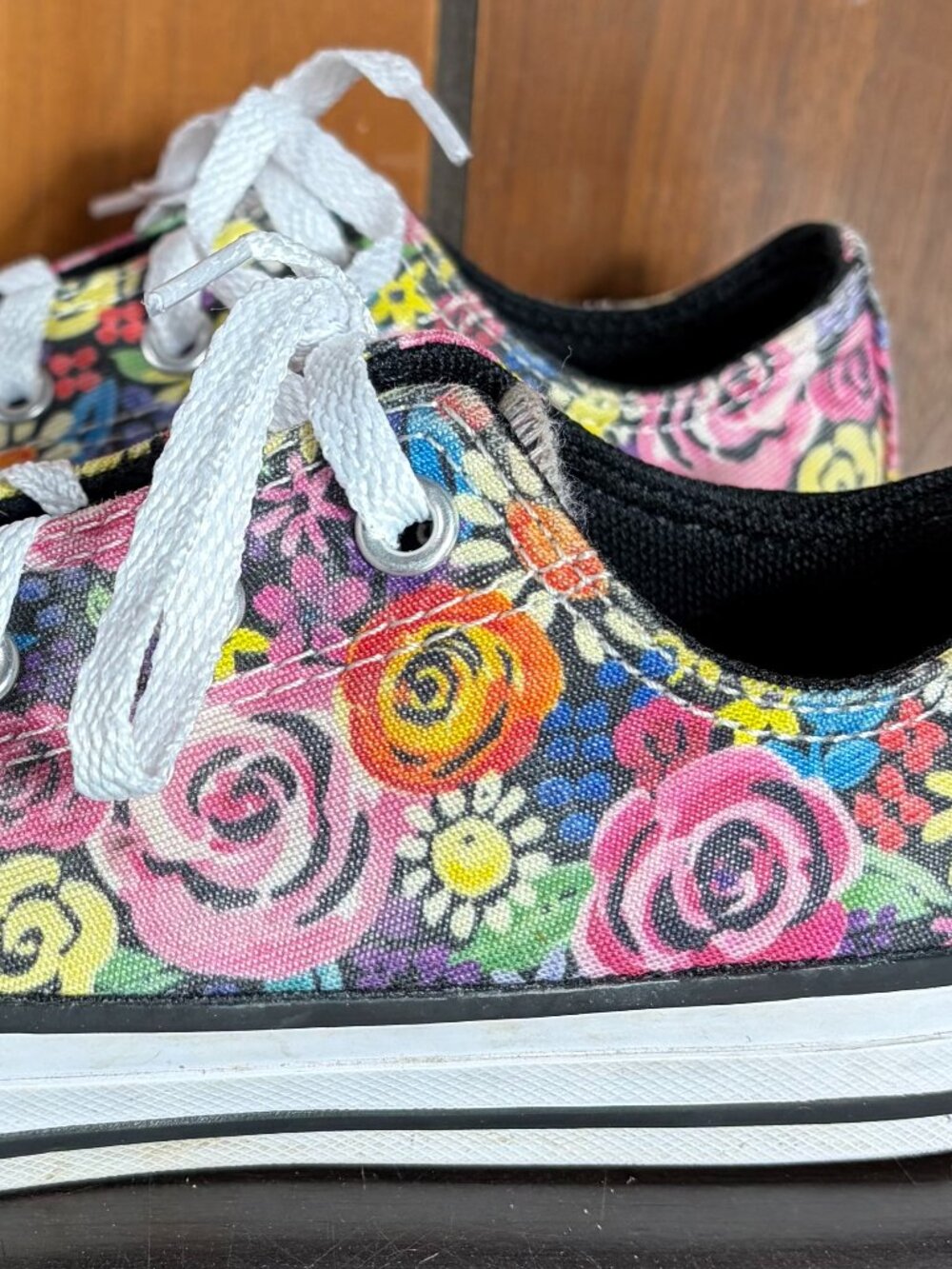 Converse All Star Low Top Floral Print Girls Youth Sz 2